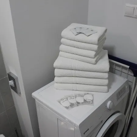 Leo Free Parking - Augusta