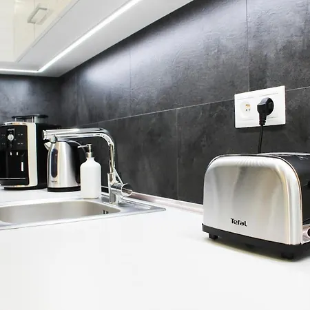 Leo Free Parking - Augusta *