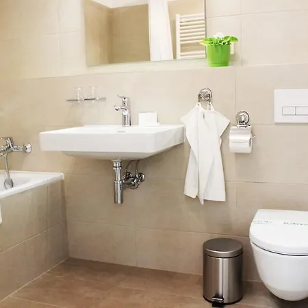 Leo Free Parking - Augusta Apartment