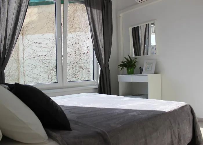 Leo Free Parking - Augusta Appartement *