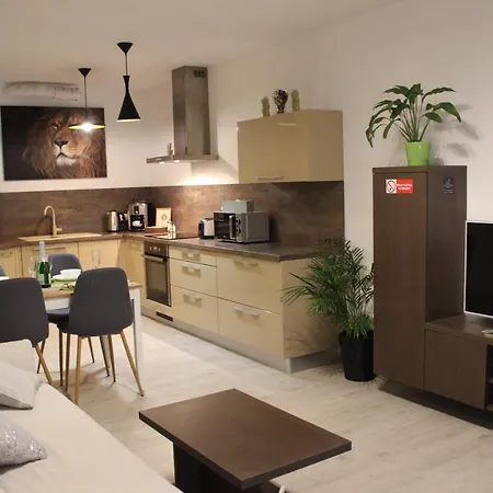 Leo Free Parking - Augusta Daire Bratislava