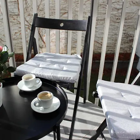 Leo Free Parking - Augusta *