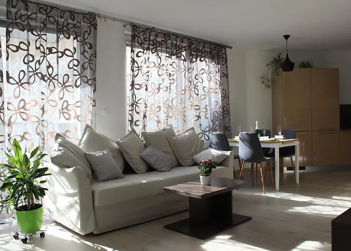 Leo Free Parking - Augusta *