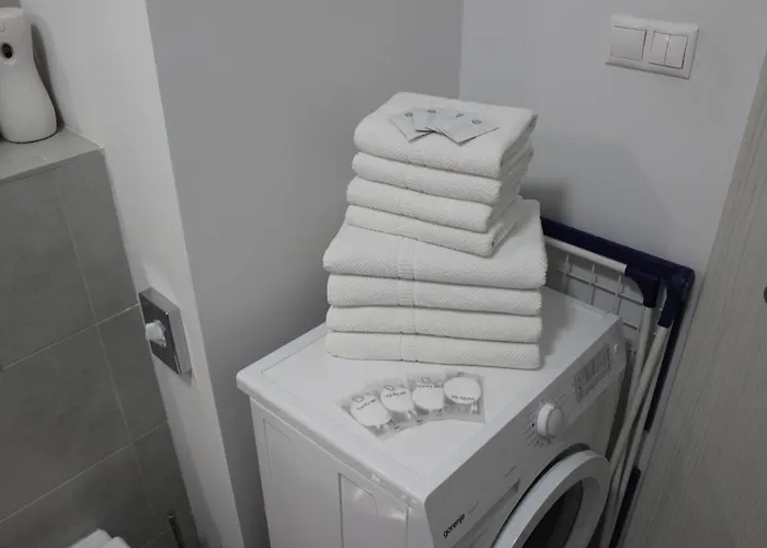 Leo Free Parking - Augusta